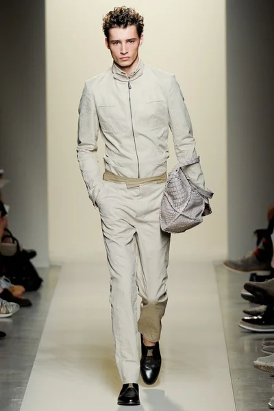 Look 33